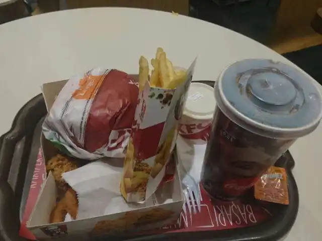 KFC Besiktas'nin yemek ve ambiyans fotoğrafları 37