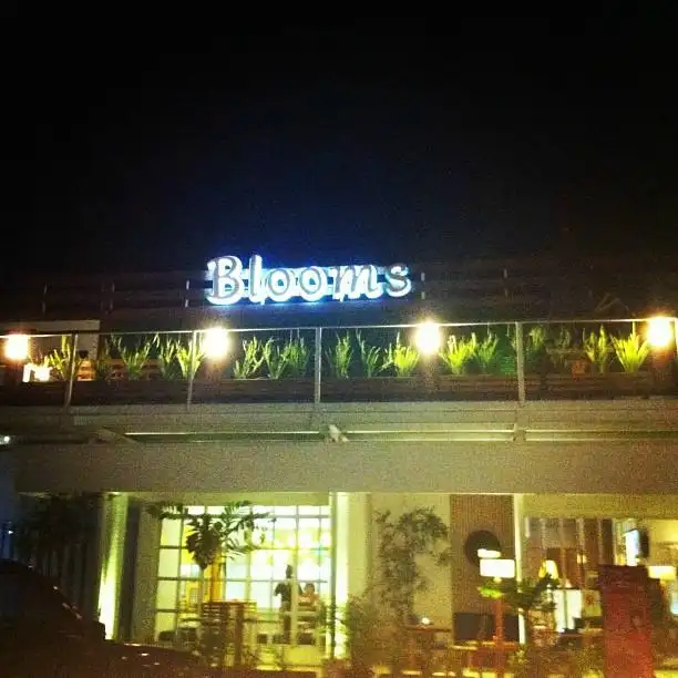 Gambar Makanan Blooms Bistro & Pastry 2