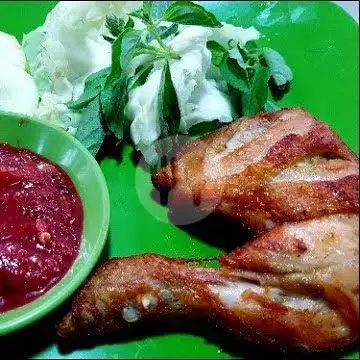 Gambar Makanan Ayam Bakar, Ayam Goreng, Ayam Geprek, Ayam Kremes Angkringan Larisa, Kerobokan 2