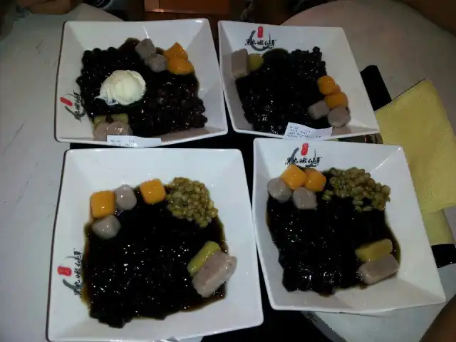 Gambar Makanan Black Ball Central Park 6