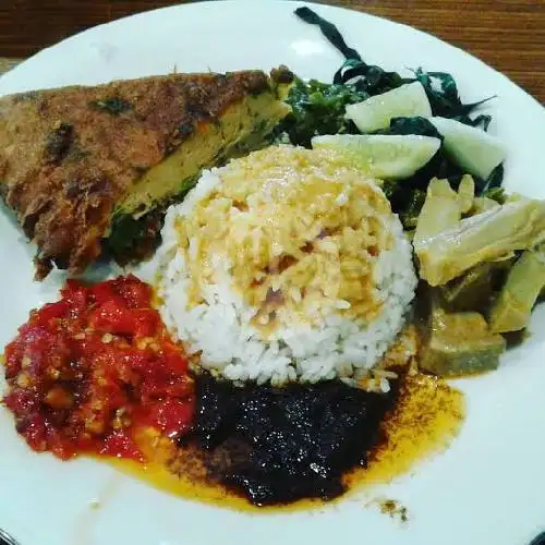 Gambar Makanan RM. Aura Putri Minang, Karang Anyar 10