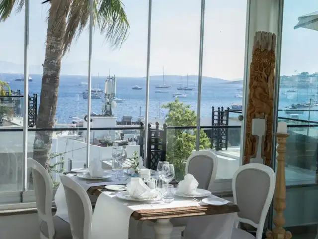 Ena Terrace Restaurant'nin yemek ve ambiyans fotoğrafları 4