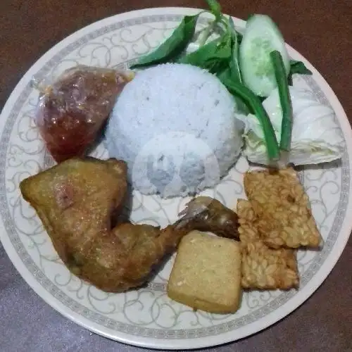 Gambar Makanan Ayam Lalapan Syifa, Kuta 4