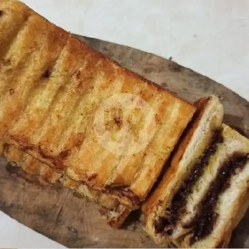 Gambar Makanan Roti Bakar Bandung (Qinoy Grup), Depan Kantor Desa Cikembulan 3