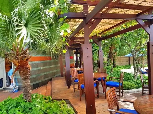 Gambar Makanan Sky Pool Bar Cafe - Hotel Indonesia Kempinski 4