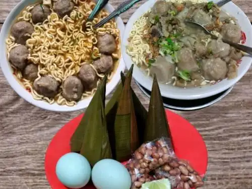 Hidangan Mie Bakso Andalas Toko Daimaru