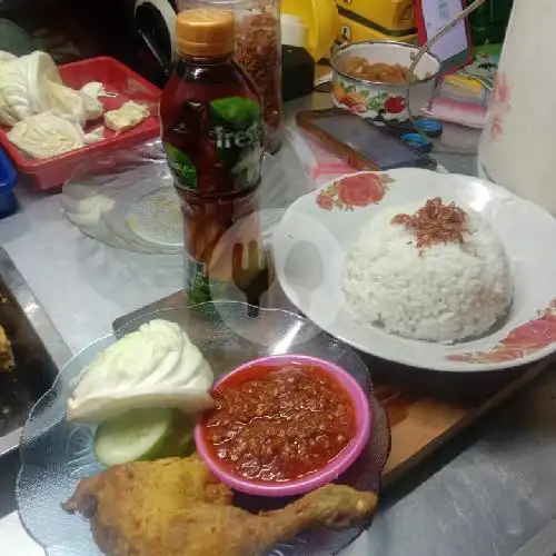 Gambar Makanan Pecel Lele & Ayam Goreng Ibu Ani, Tambora 14