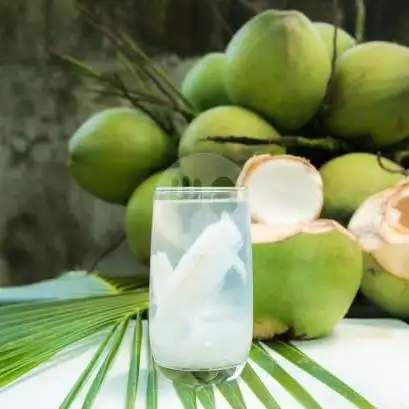 Gambar Makanan es kelapa muda doa orang tua 1