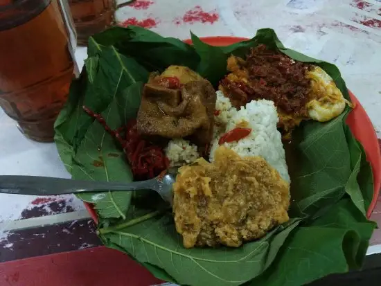 Gambar Makanan Nasi Jamblang Mang Dull 17