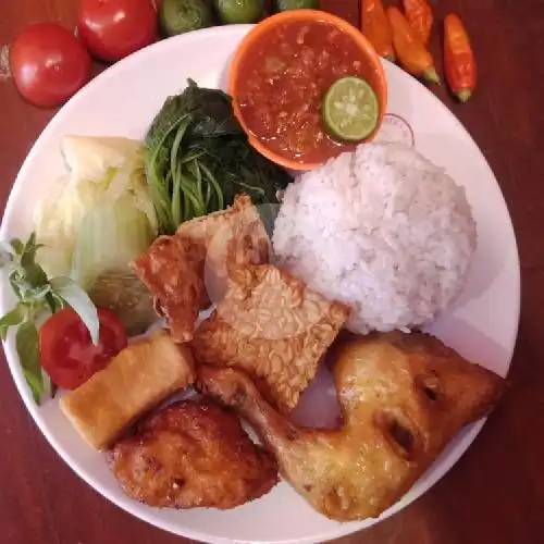 Gambar Makanan Nasi Tempong Mbak Nur, Tukad Badung 17