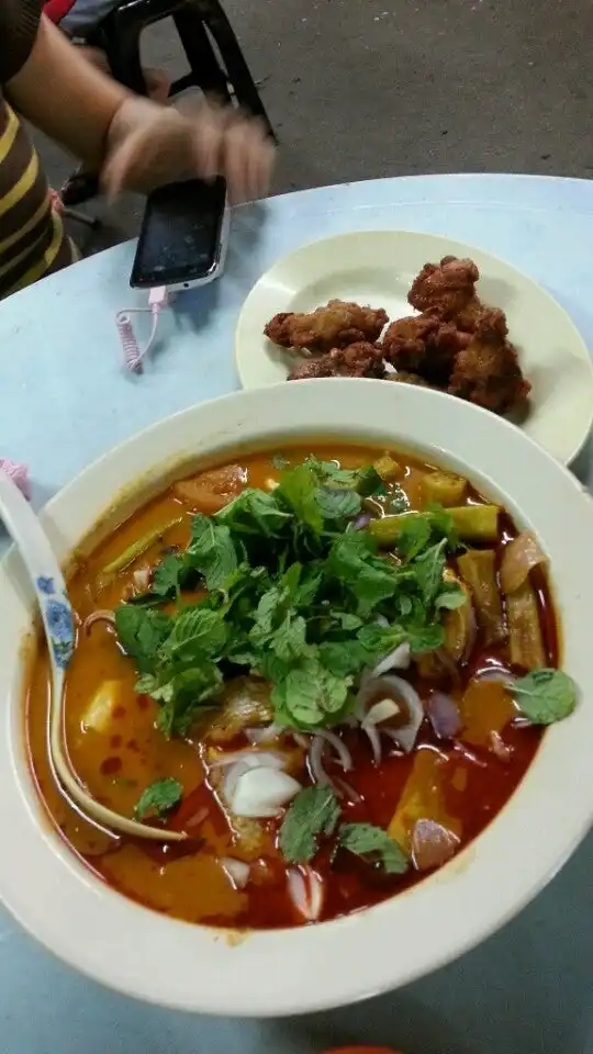 Perak Lane Curry Fish Head Food Photo 5