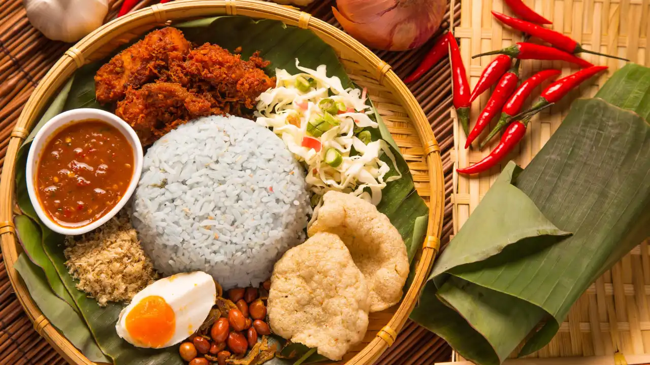 Ngah Nasi Kerabu & Masakan Panas