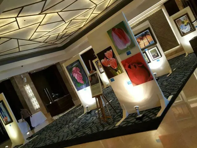 The Lobby Lounge - Crimson Hotel Food Photo 10