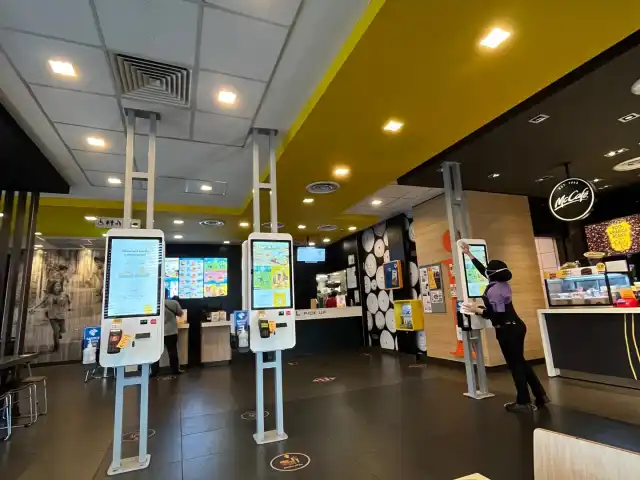 McDonald's & McCafé Food Photo 10