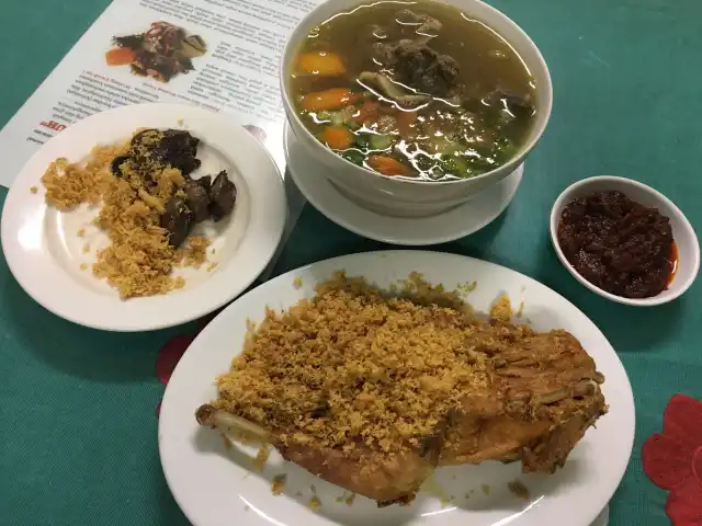 Gambar Makanan Ayam Goreng Suharti 15