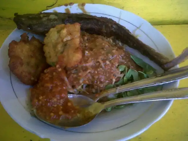 Gambar Makanan Warung Kuning Kalibokor 16