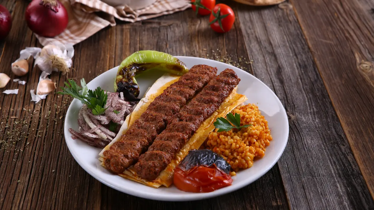 Buluş Kebap Hatay Usulü Döner