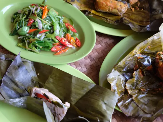 Gambar Makanan Warung Nasi Serba Pepes 7