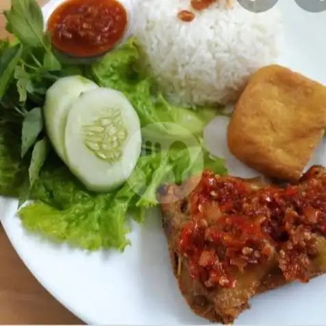 Gambar Makanan PECEL LELE & SEAFOOD CAK ARI,Jl.Raya Pos Pengumben 12