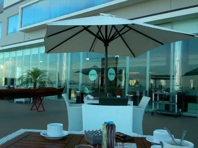 Gambar Makanan Balcony Café 16
