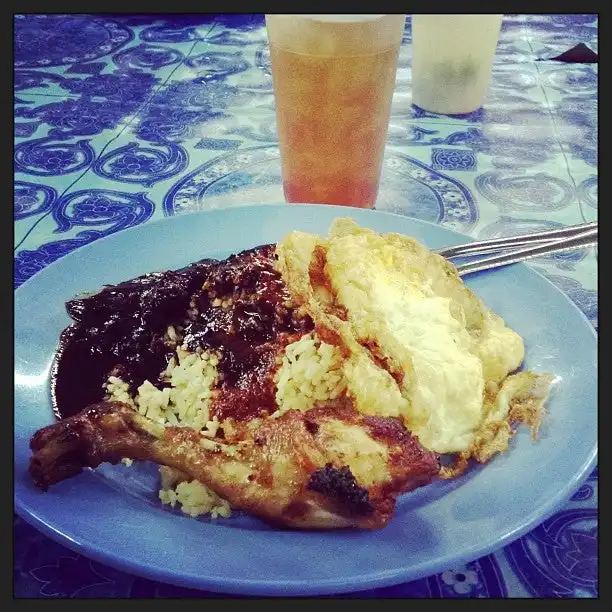 Nasi Tomato Batu Lancang