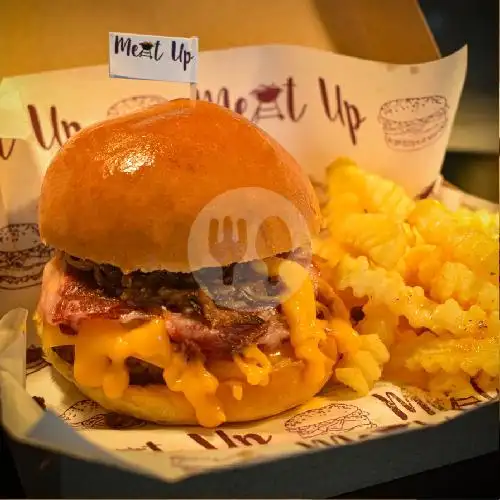 Gambar Makanan Meat up Burger & Coffee (The Plaza), Hotel Mercure Lengkong 6