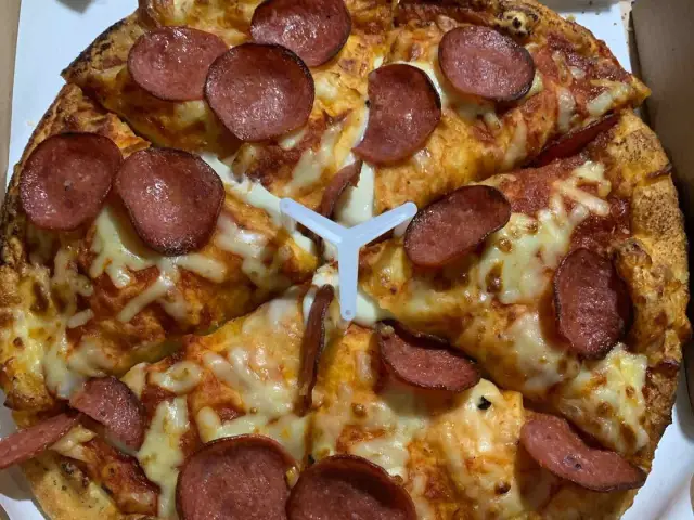 Gambar Makanan Domino's Pizza 1