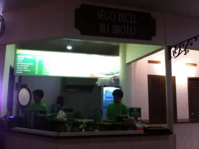 Sego Pecel Bu Broto