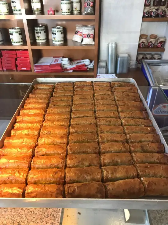 Emirşeyh Köfte & Baklava'nin yemek ve ambiyans fotoğrafları 5