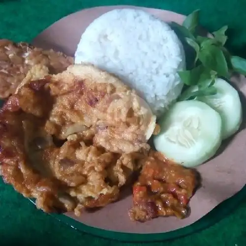 Gambar Makanan Ayam Geprek Ndeso, Wonokromo 2
