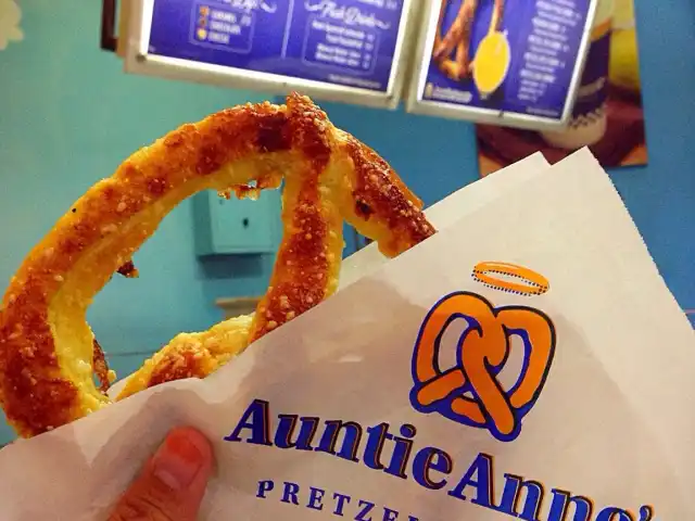 Gambar Makanan Auntie Anne's 11