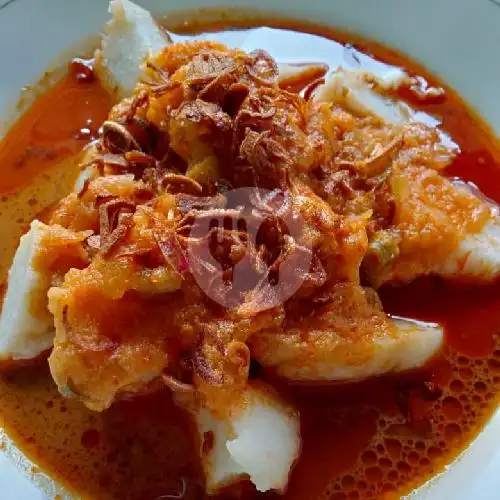 Gambar Makanan Ketupat Sayur Dan Nasi Uduk Khas Betawi Emak Nani, Meruya 5