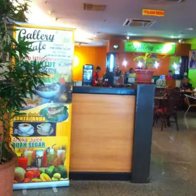 Gallery Cafe