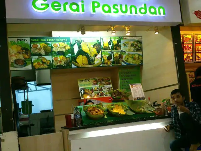 Gambar Makanan Nasi Bakar Gerai Pasundan 8