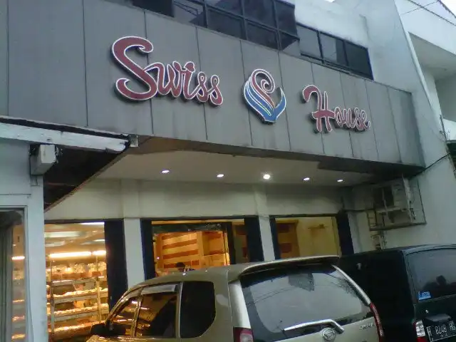 Gambar Makanan Swiss House Bakery 9