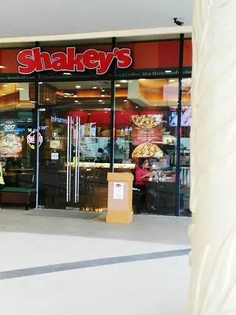 Shakeys Pizza
