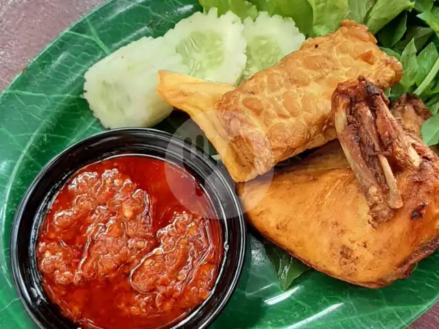 Gambar Makanan Ayam Bakar Bu Ira, Sukajadi 2