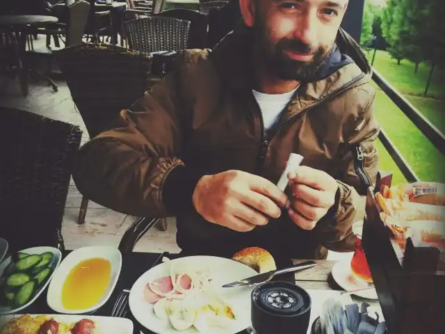 Tuğra Park Cafe'nin yemek ve ambiyans fotoğrafları 15