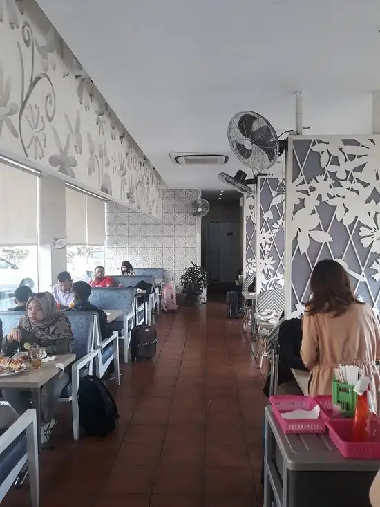 Gambar Makanan Solaria Ngurah Rai 8