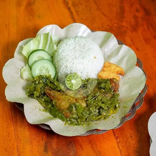 Gambar Makanan Ayam Penyet Cabe Ijo Mas Suryo, Sukabumi 1