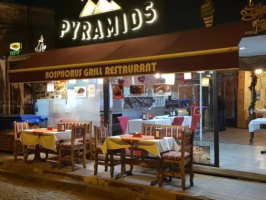 Pyramid Cafe&Restaurant Goztepe'nin yemek ve ambiyans fotoğrafları 11