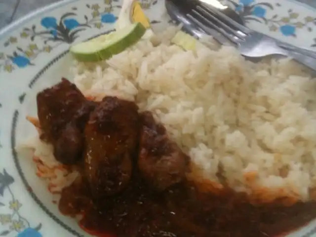 Nasi Lemak Sambal Sotong Istimewa Food Photo 2