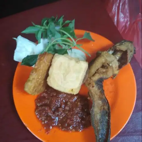 Gambar Makanan Pecel Lele Cak Suli, Kramat II 2