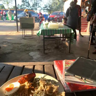 Nasi Kerabu Golok (Kak Jah)