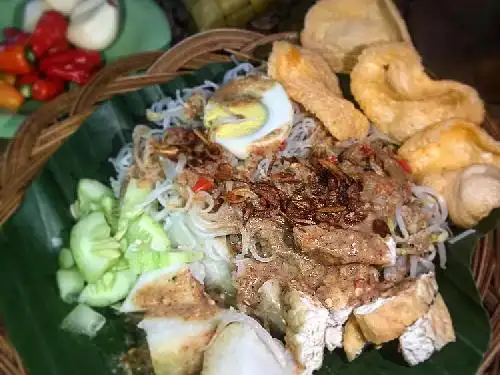 Ketoprak Jakarta Dan Gado Gado Bu Yuyun , Tukad Balian