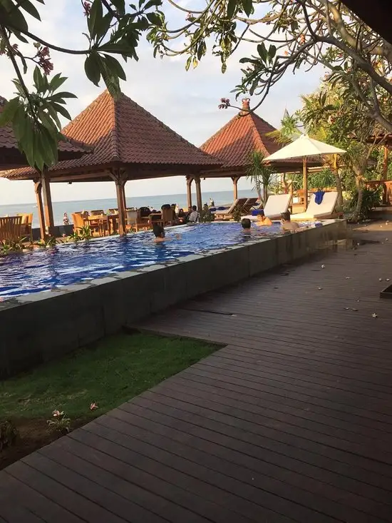 Gambar Makanan Nalika Beach Restaurant 9