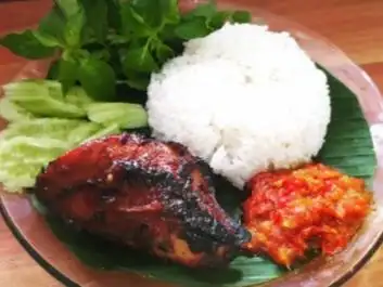 Pecel Ayam & Ayam Bakar Bunda Allysa, Setiabudi