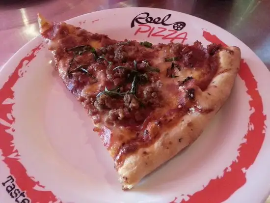 Reel Pizza Food Photo 3