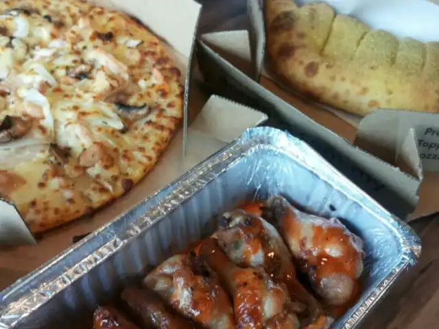 Domino's Pizza Food Photo 10