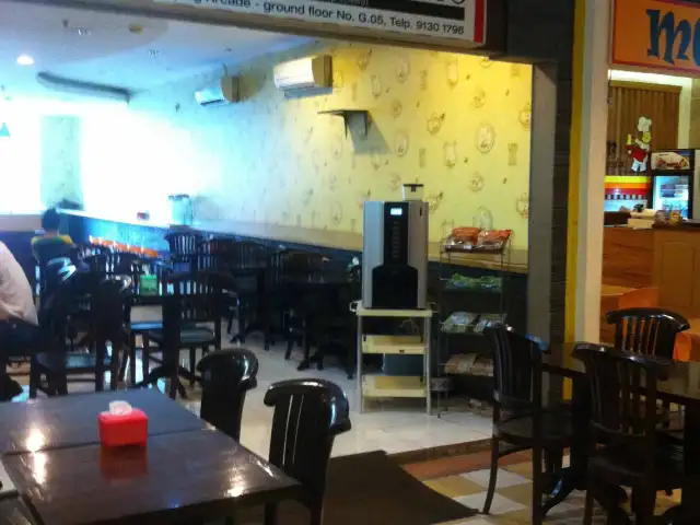 Gambar Makanan Owl Cafe & Padang Resto 4